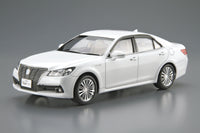 Aoshima 1/24 Toyota GRS210/AWS210 Crown Royal Saloon '15 (Special Order)