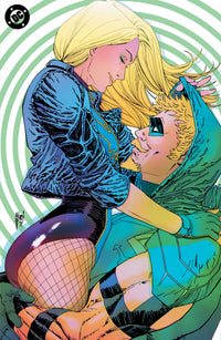GREEN ARROW #18 FOIL (Special Order)