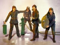 ICM WWII German Firemen (4 figures) (Special Order)