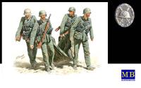 MASTER BOX 1/35 Casualty Evacuation, German Infantry, Stalingrad, Summer 1942 (Special Order)