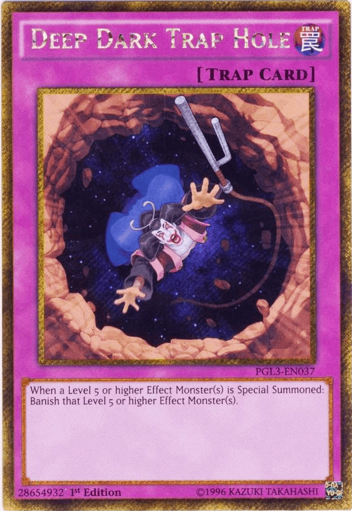 Deep Dark Trap Hole [PGL3-EN037] Gold Secret Rare - POKÉ JEUX